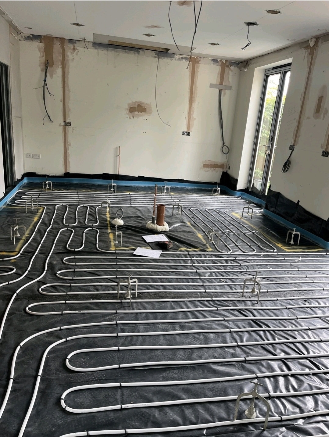 Underfloor heating install